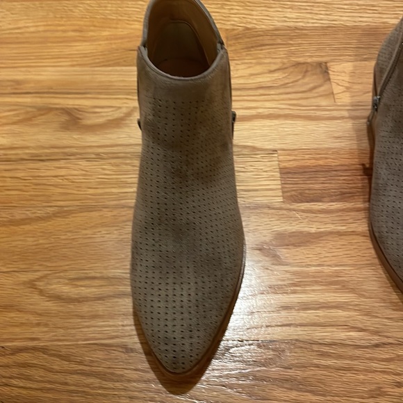 J.Crew booties size 7.5 - Picture 2 of 7
